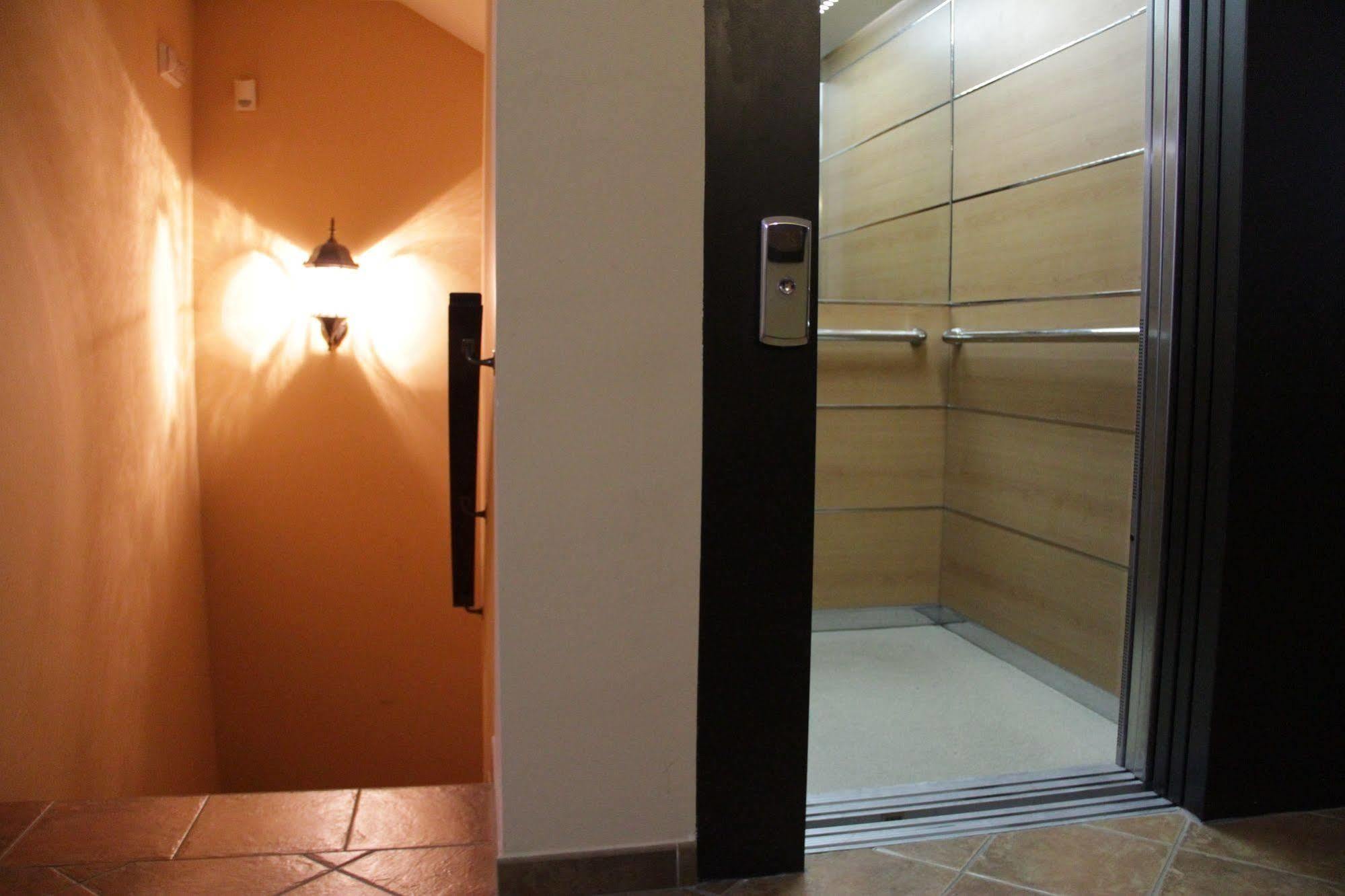 Hostal Pechi Huévar Kültér fotó